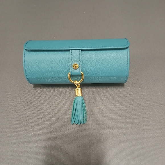 Joy Mangano 3 Tier Hard-Sided Luxury Jewelry Case / Organizer - Great for Travel - Picture 2 of 4